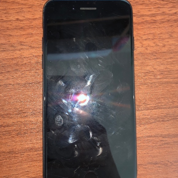 iPhone 7 mini - Picture 1 of 5
